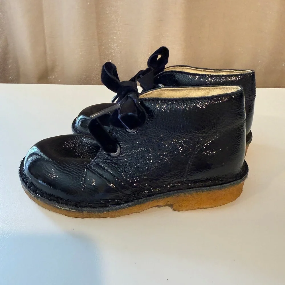 Naturino Kids Black Patent Leather Chukka Boots Velvet Laces Handmade Italy 25